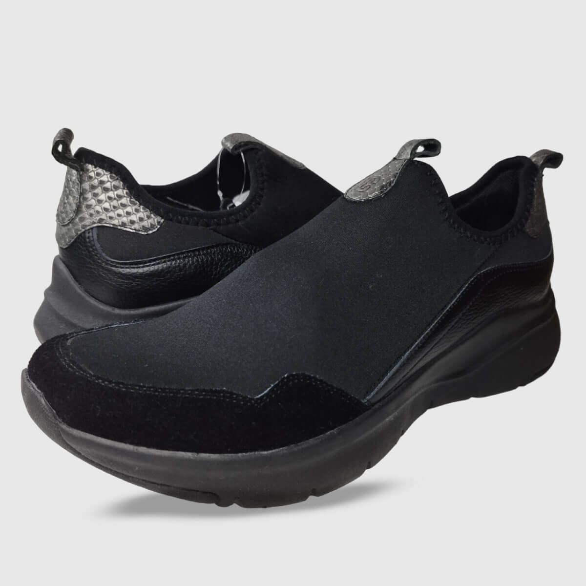 Malibu-Negro-Moodana-4